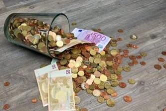 240万卢布折合人民币多少钱（290万卢布）