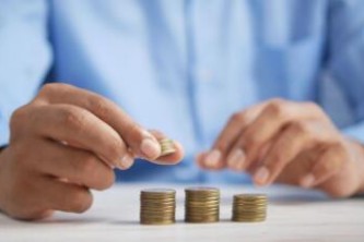 贷款30万8年还总利息是多少？
